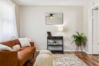 2706 W Tyson Ave-Unit -Apt. C in Tampa, FL - Building Photo - Building Photo