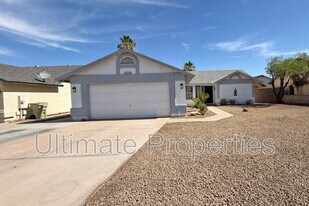8334 W Maryland Ave in Glendale, AZ - Building Photo