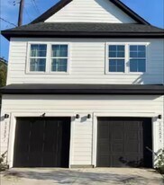 3223 Real St in Houston, TX - Building Photo