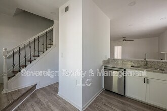 348 Lakeridge Ct in Riverdale, GA - Building Photo - Building Photo