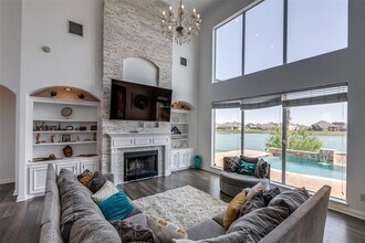 8 Cypress Point Ct in Manvel, TX - Building Photo - Building Photo