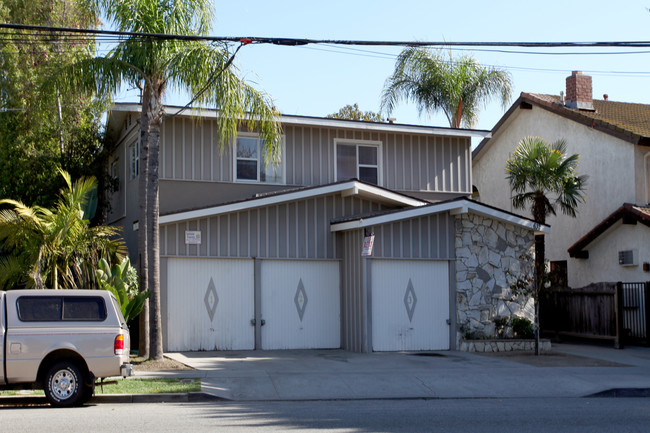 632 Junipero Ave in Long Beach, CA - Foto de edificio - Building Photo