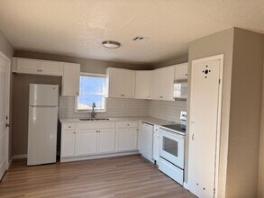 1605 NW Kingsbury Ave in Lawton, OK - Building Photo - Building Photo