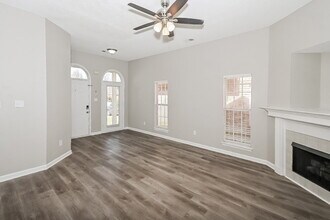5370 Russell Dr in Southaven, MS - Building Photo - Building Photo