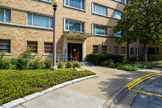 Kinsolving Residence Hall in Austin, TX - Building Photo - Building Photo