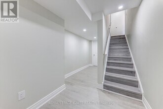 15 Vanni Ave in Markham, ON - Building Photo - Building Photo