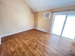 268 Hartford Turnpike in Tolland, CT - Building Photo - Building Photo