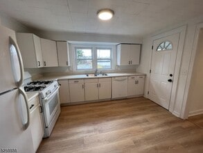 24 Righter Ave in Denville, NJ - Building Photo - Building Photo
