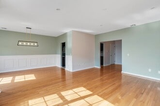 66 Bergen Ridge Rd in North Bergen, NJ - Foto de edificio - Building Photo