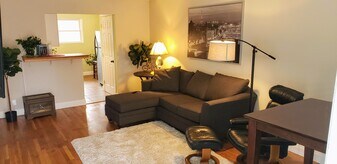 601 Maplewood Ave, Unit A in Durham, NC - Building Photo