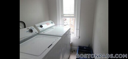 21 Colborne Rd, Unit 3 in Boston, MA - Foto de edificio - Building Photo