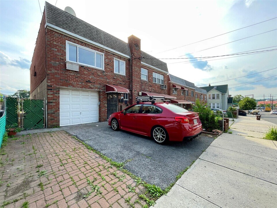 3541 Ropes Ave in Bronx, NY - Building Photo