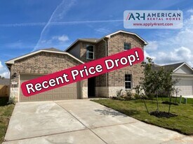 909 Armadillo Dr in Seguin, TX - Building Photo