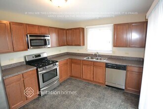 328 Christine Ln in Hainesville, IL - Building Photo - Building Photo