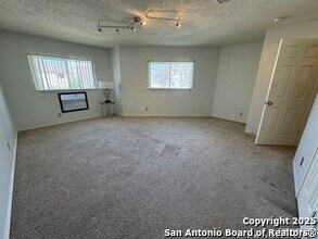 8839 Breezefield in San Antonio, TX - Building Photo - Building Photo