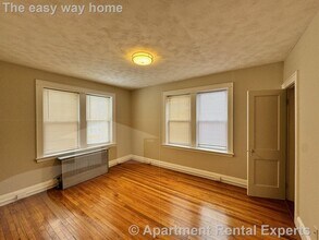 4 Cogswell Ave in Cambridge, MA - Building Photo - Building Photo