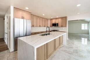 16741 Leafwood Cir in Huntington Beach, CA - Building Photo