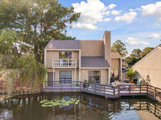 property at 483 Linkside Pl W