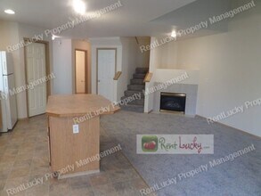 9139 Washington Blvd SW in Lakewood, WA - Building Photo - Building Photo