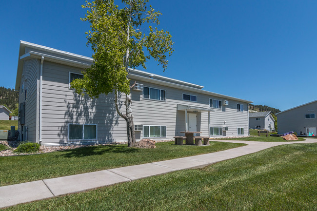 Butte Ridge Apartments in Sturgis, SD - Foto de edificio - Building Photo