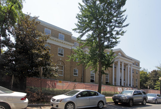 3050 R St NW in Washington, DC - Foto de edificio - Building Photo