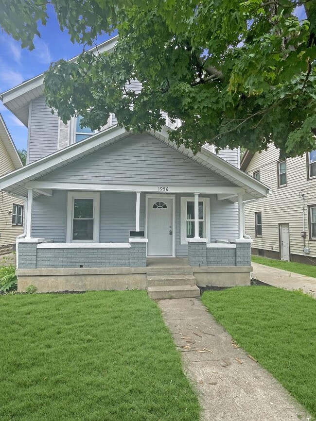 property at 1956 Huizen Ave SW
