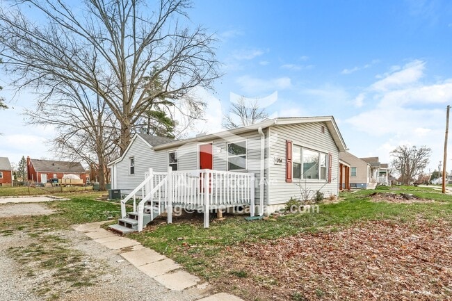 4204 Kugler Mill Rd in Cincinnati, OH - Building Photo - Building Photo