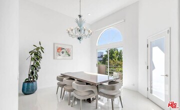 840 Croft Ave in West Hollywood, CA - Building Photo - Building Photo