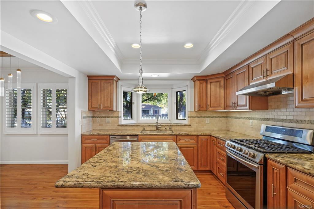 1430 N Maple St in Burbank, CA - Building Photo