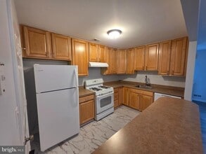 2602 Saxony Dr in Mount Laurel, NJ - Building Photo - Building Photo