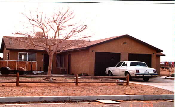 11265 Aztec Ln in Adelanto, CA - Building Photo - Building Photo