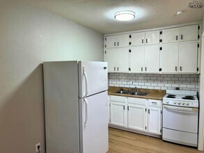 1710 10th St in Wichita Falls, TX - Building Photo - Building Photo