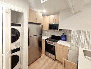 4 Joy St, Unit 101 in Boston, MA - Foto de edificio - Building Photo