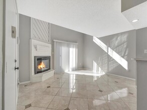 260 El Dorado Blvd in Webster, TX - Building Photo - Building Photo
