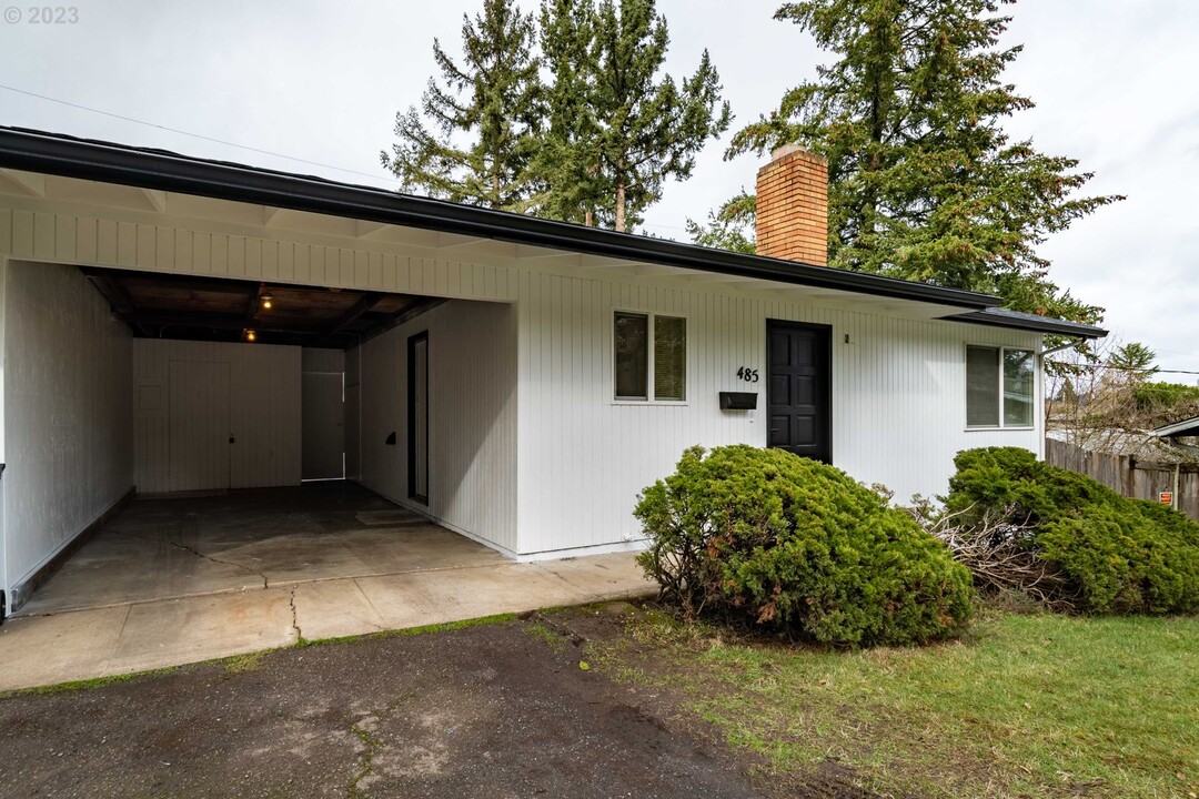 485 W 29th Ave in Eugene, OR - Building Photo