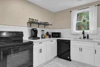 1268 Ladd St SW in Atlanta, GA - Building Photo - Building Photo