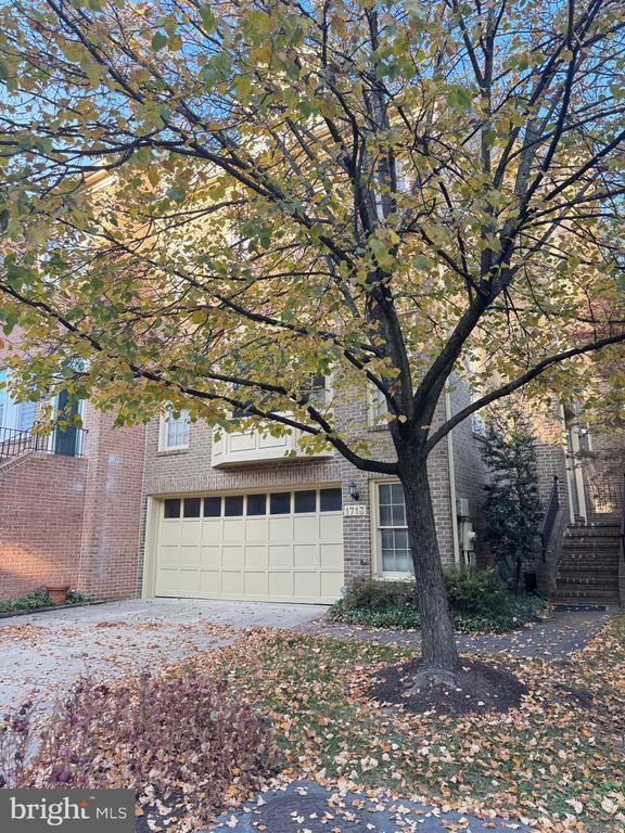 property at 1713 Leighton Wood Ln