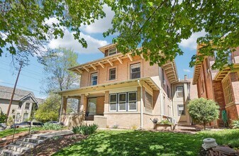 1176 N Gaylord St in Denver, CO - Building Photo - Building Photo