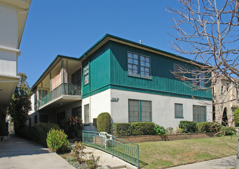 1119 Cardiff Ave in Los Angeles, CA - Building Photo