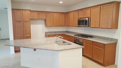 2258 S Wallrade Ln in Gilbert, AZ - Building Photo - Building Photo