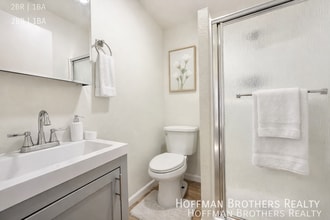 2741 S Orange Dr in Los Angeles, CA - Building Photo - Building Photo