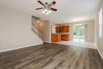 26820 Stillbrook Dr in Wesley Chapel, FL - Foto de edificio - Building Photo