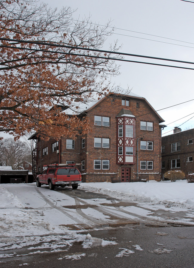 115 N Portage Path in Akron, OH - Building Photo - Building Photo