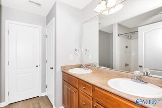 126 Herrick Dr SW in Huntsville, AL - Building Photo - Building Photo