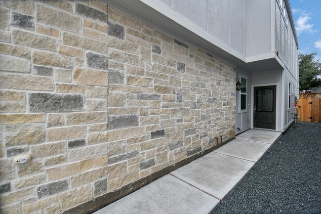 8515 Rising Stream Dr in Houston, TX - Building Photo - Building Photo