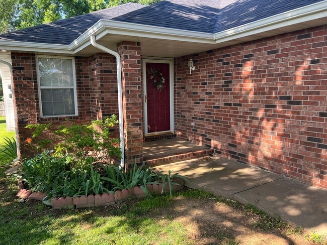 property at 1224 Bluegrass Rd