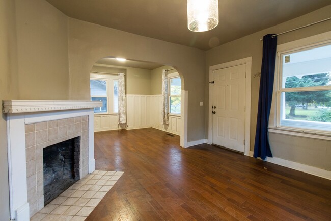 9421 N Calhoun Ave in Portland, OR - Building Photo - Building Photo