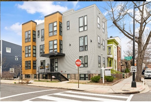 700 16th St NE in Washington, DC - Building Photo