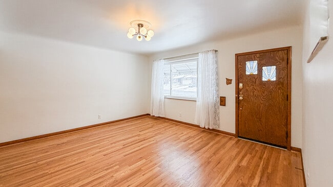 5819 Jamieson Ave, Unit 5823 in St. Louis, MO - Building Photo - Building Photo