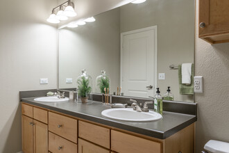 Villas At Rollingbrook in Baytown, TX - Building Photo - Interior Photo